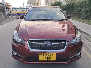 Subaru Impreza 2.0i 5-dr 2013 Maroon