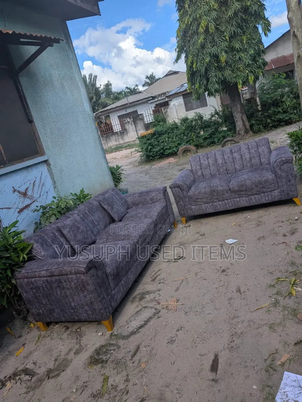 Sofa Ya Watu Watano