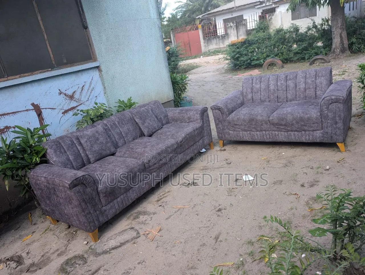 Sofa Ya Watu Watano