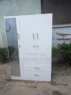 Kabati La Kuhifadhi Nguo