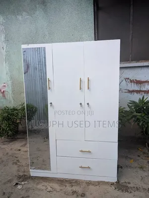 Kabati La Kuhifadhi Nguo