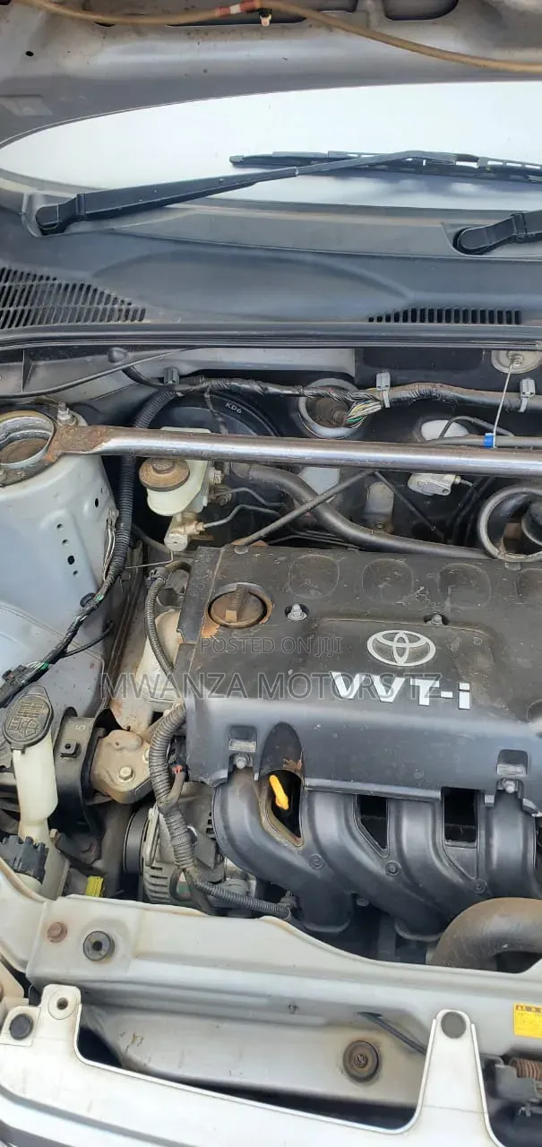 Toyota Succeed 2005 Silver