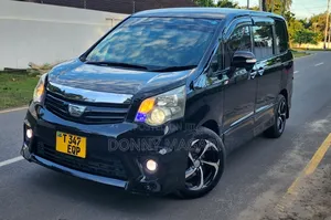 Toyota Noah 2010 Black