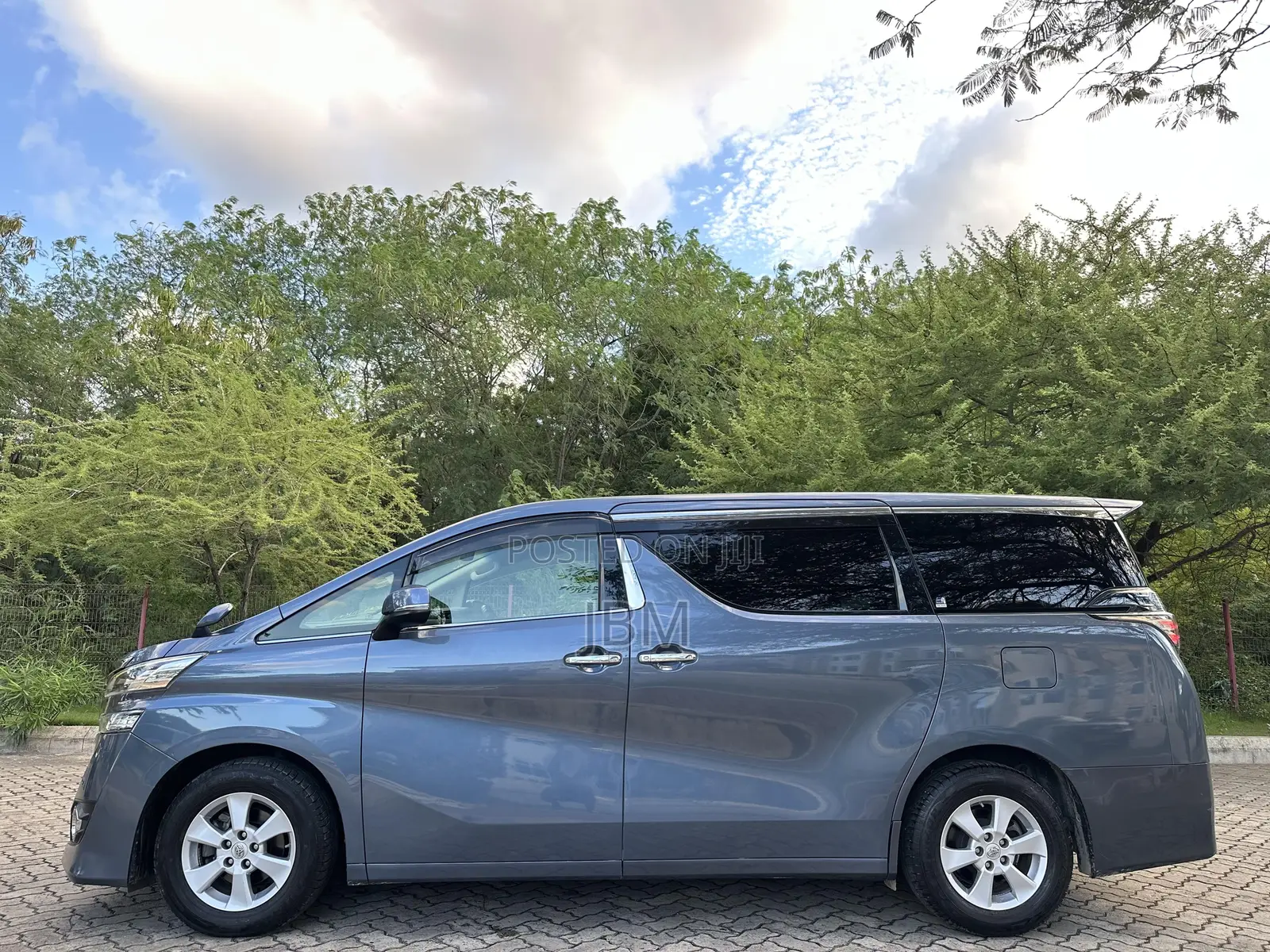Toyota Alphard 2.5 Petrol FWD 2016 Gray