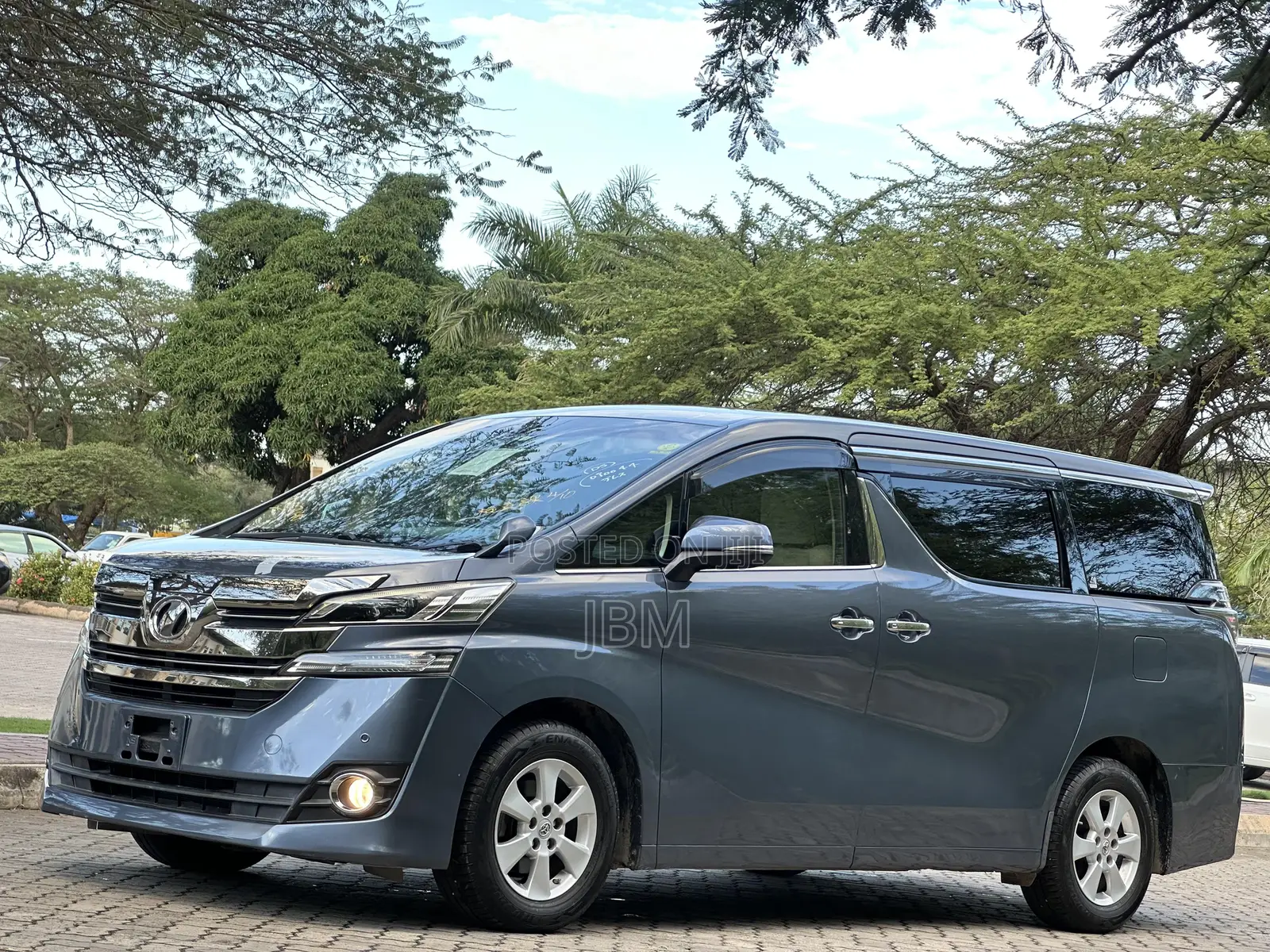 Toyota Alphard 2.5 Petrol FWD 2016 Gray