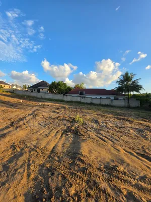 Cheap Plot for Sale in Madale Kawawa