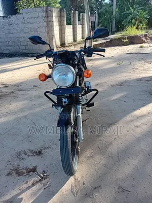 New TVS HLX 125 2025 Black