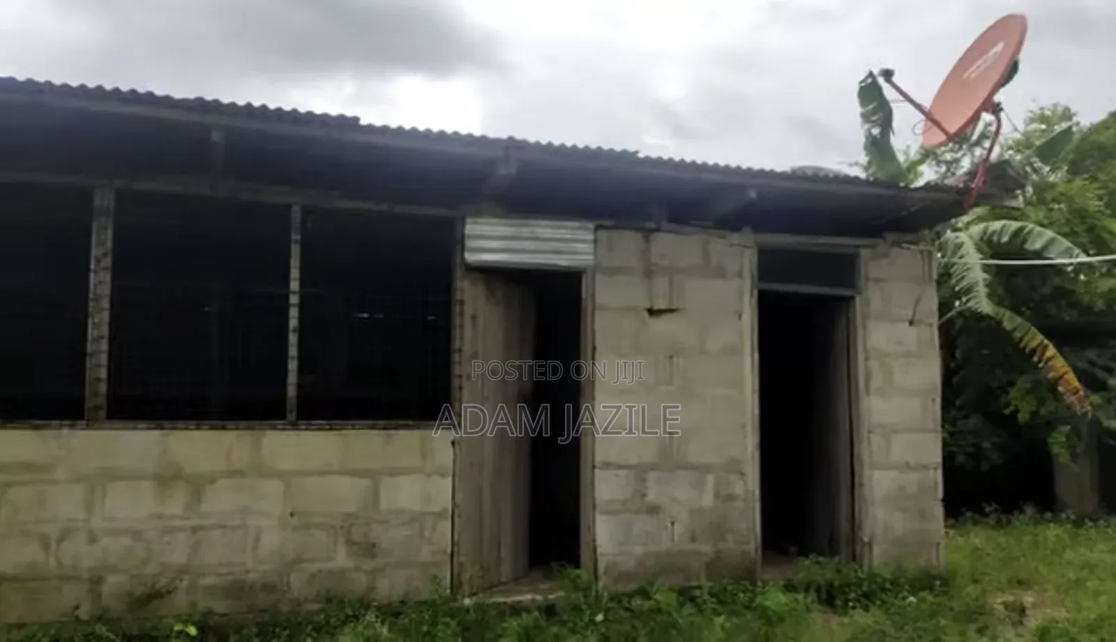 Mabanda Ya Ufugaji Wa Kuku Na Ekari 2 Yanauzwa Bagamoyo Makurunge