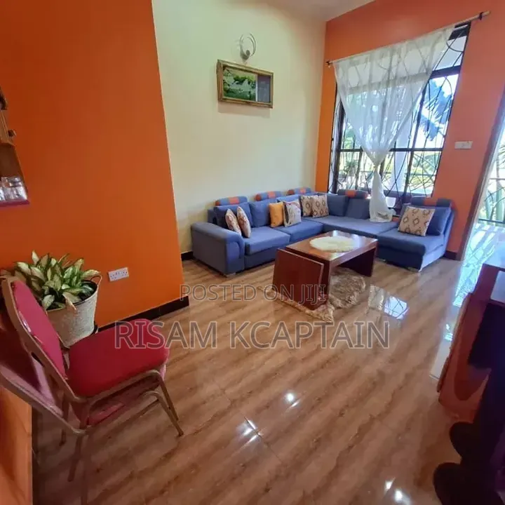 5bdrm House in Dalali Makini Boko for rent