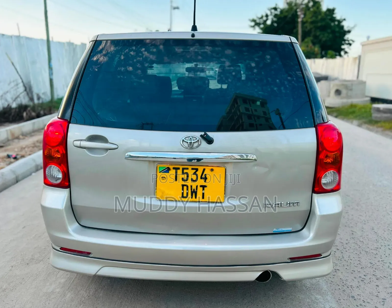 Toyota Raum 2005 Silver