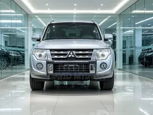Mitsubishi Pajero 2011 Silver