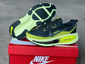 Goretex Nike Zoomx Men's Sneakers
