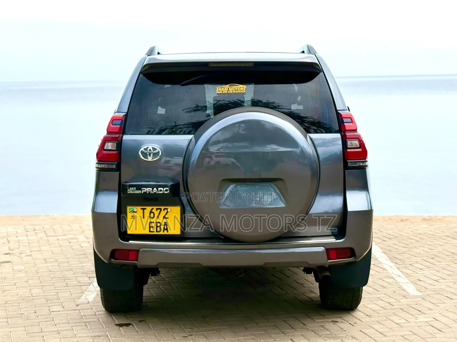 Toyota Land Cruiser Prado 2017 Gray