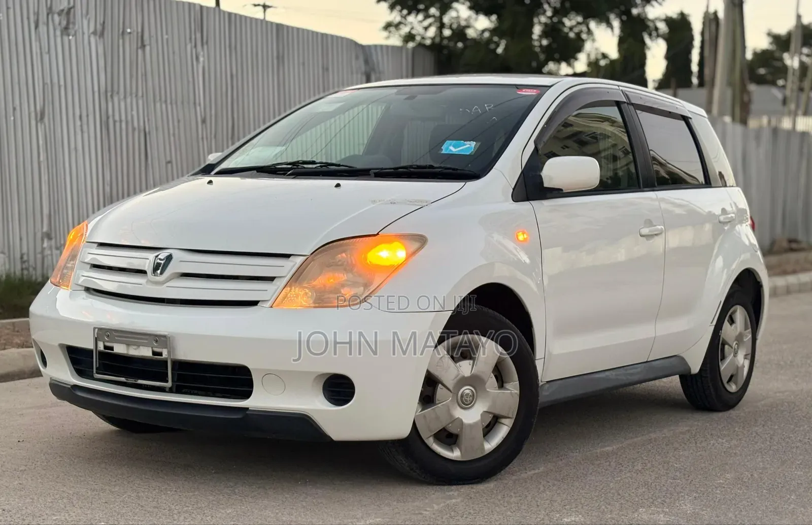 Toyota IST 2004 White
