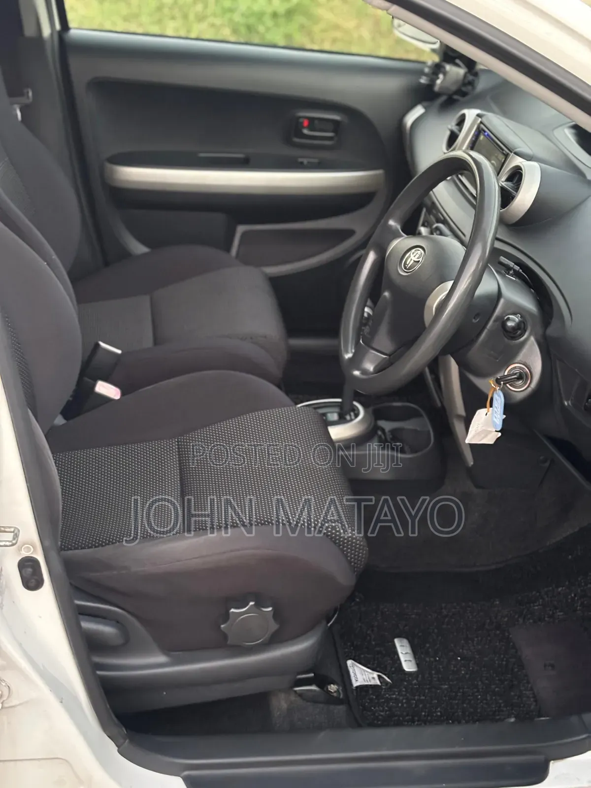 Toyota IST 2004 White