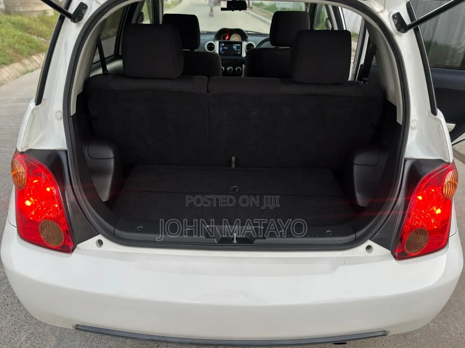 Toyota IST 2004 White
