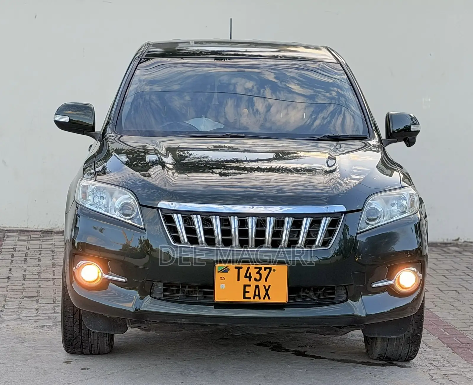 Toyota Vanguard 2010 Gray