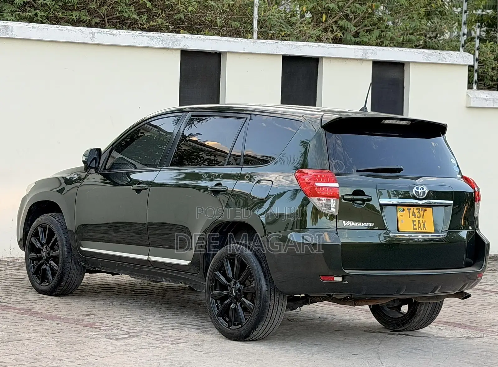 Toyota Vanguard 2010 Gray