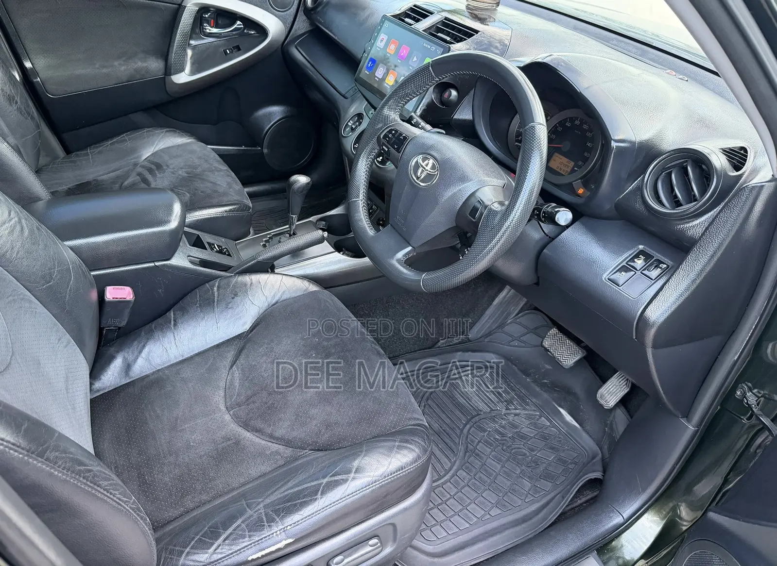 Toyota Vanguard 2010 Gray