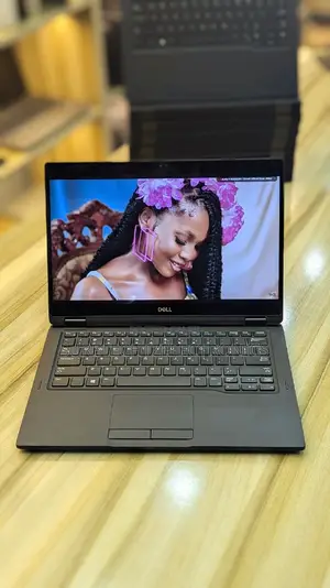 New Laptop Dell Latitude 7390 16GB Intel Core i5 SSD 256GB