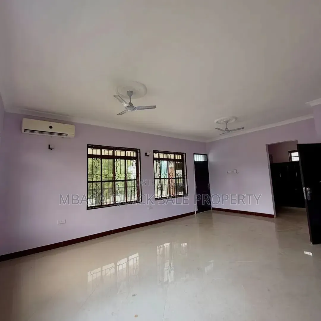 4bdrm House in Ununio Beach, Mbweni for rent