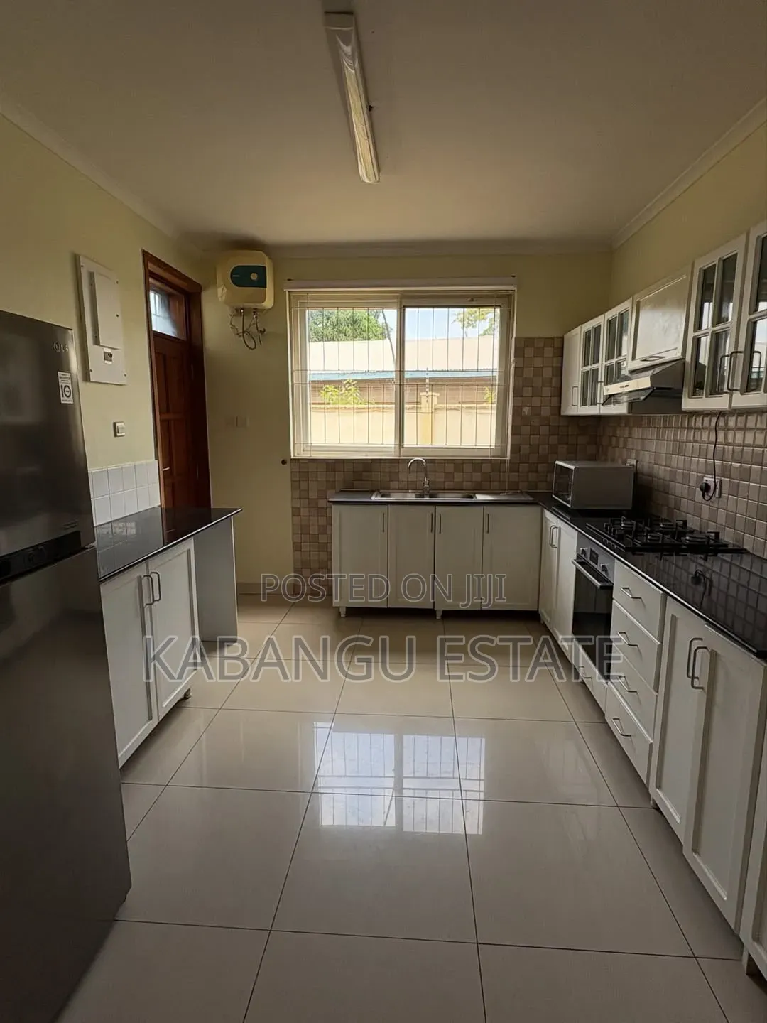 Furnished 4bdrm Villa in Oysterbay for rent