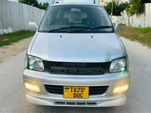 Toyota Noah 2003 Silver