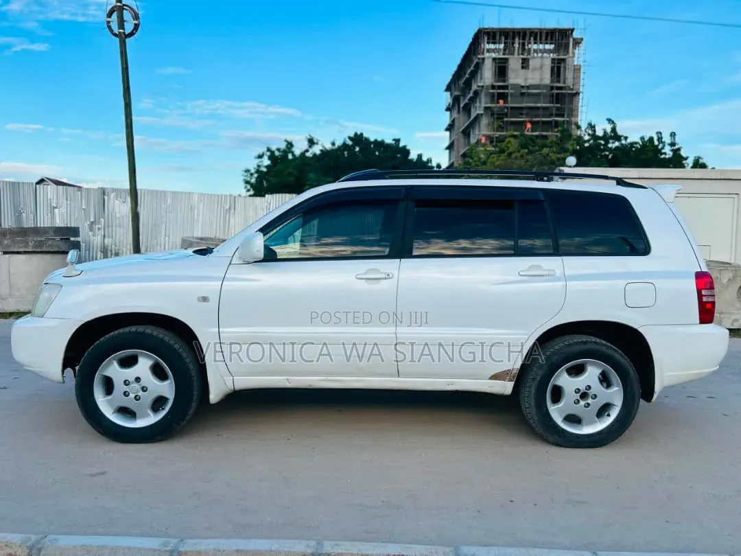 Toyota Kluger 2004 White