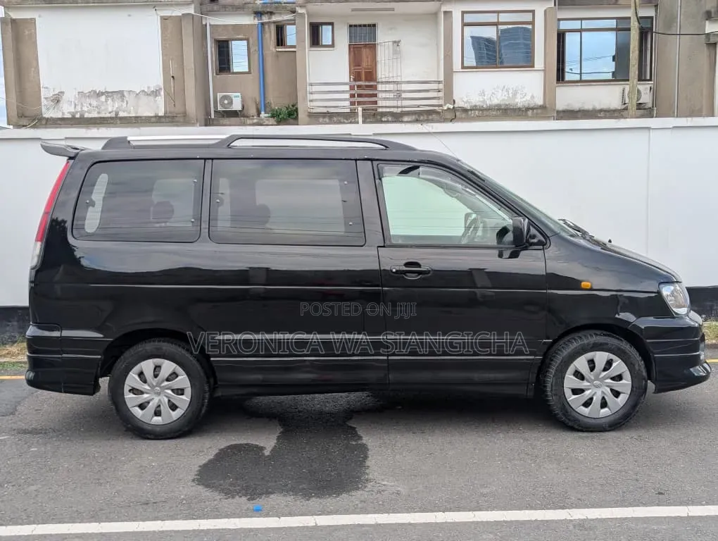Toyota Noah 2001 Black