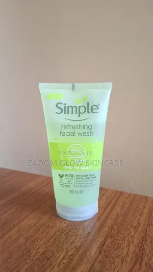 Simple Refreshing Facial Wash