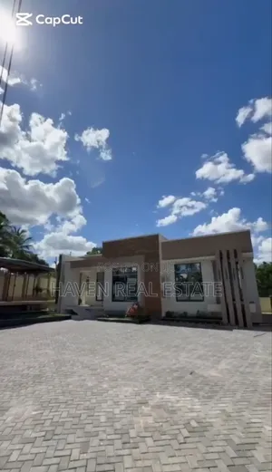 3bdrm House in Goba for sale