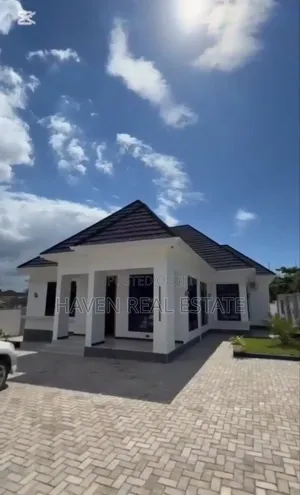 4bdrm House in Goba for sale