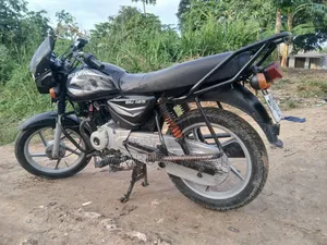 New Bajaj Boxer 125 2025 Black