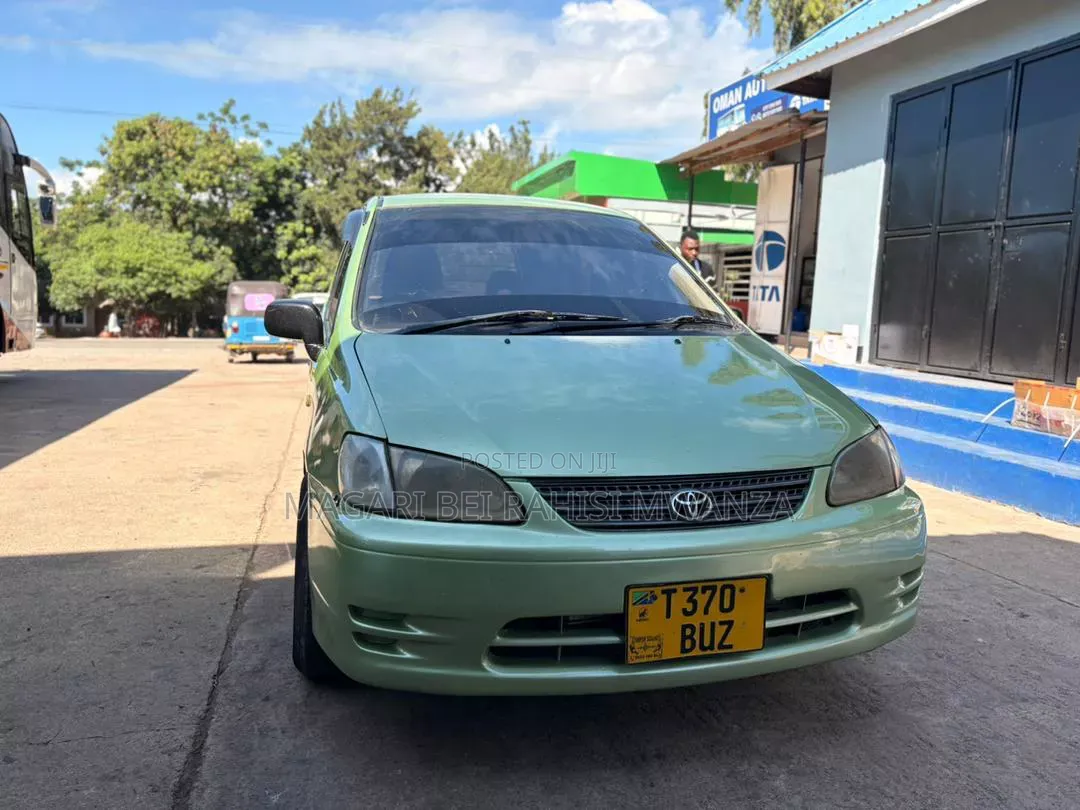 Toyota Corolla Spacio 1.5 V 2003 Gold