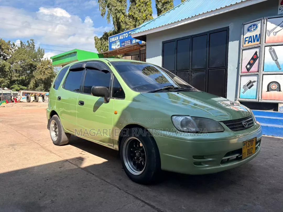 Toyota Corolla Spacio 1.5 V 2003 Gold