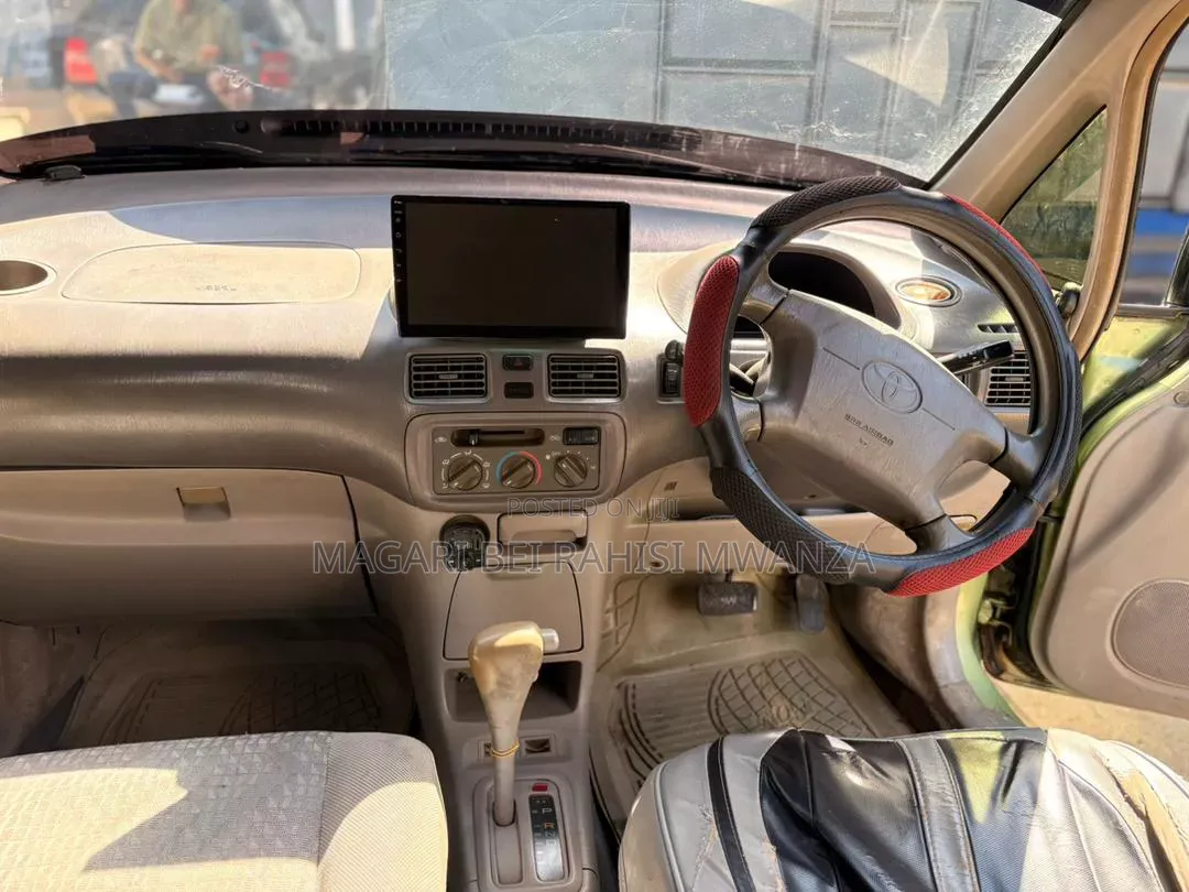 Toyota Corolla Spacio 1.5 V 2003 Gold