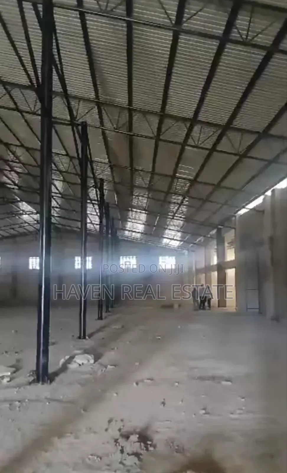Godown for Rent at Changombe