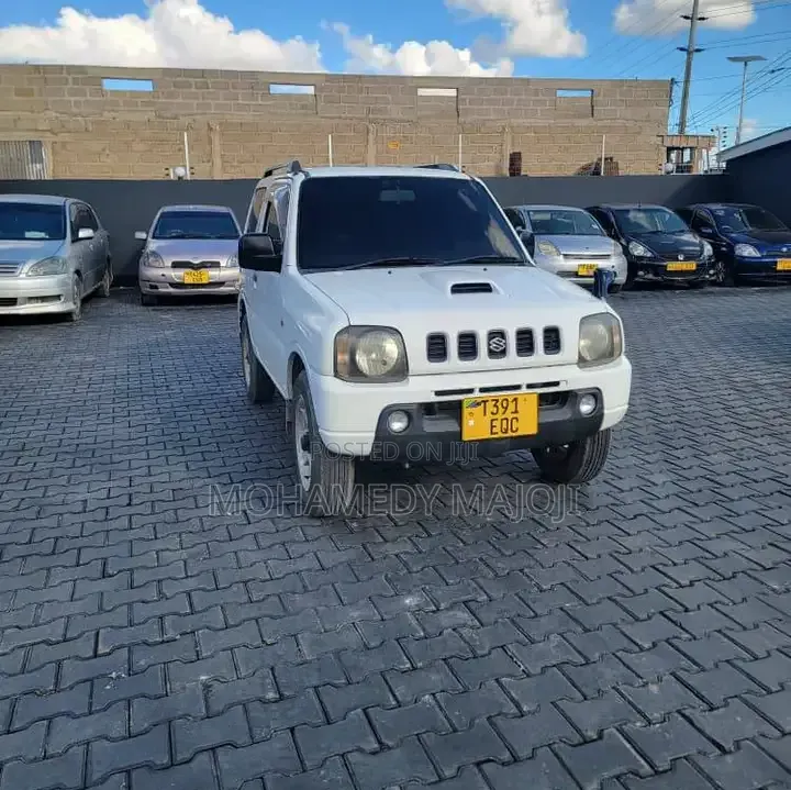 Suzuki Jimny 2005 White