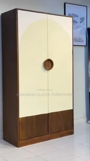 Simple and Classic Wardrobe With Two Doors With Descent Looks