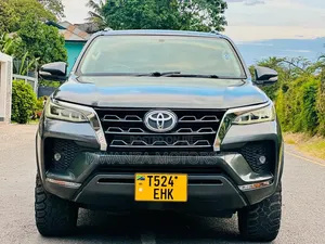 Toyota Fortuner 2020 Gray