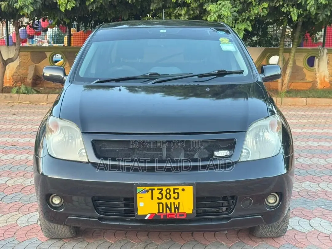 Toyota IST 2004 Black