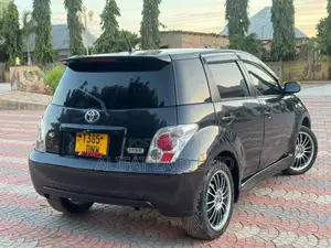 Toyota IST 2004 Black
