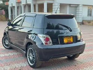 Toyota IST 2004 Black