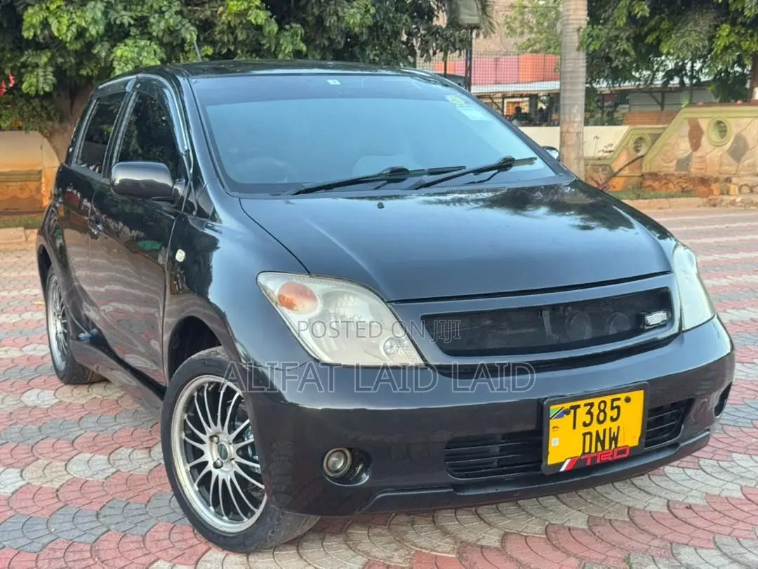 Toyota IST 2004 Black