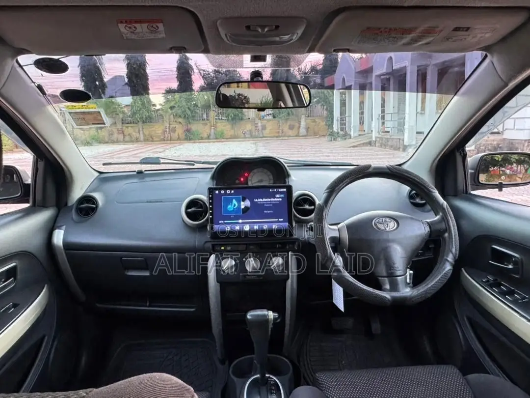 Toyota IST 2004 Black