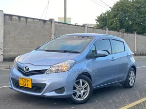 Toyota Vitz 2011 Blue