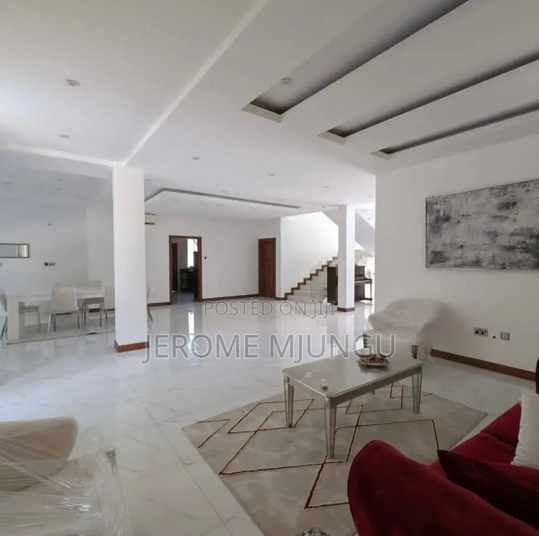 8bdrm House in Ada Estate for rent