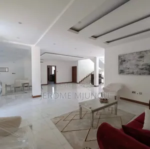 8bdrm House in Ada Estate for rent