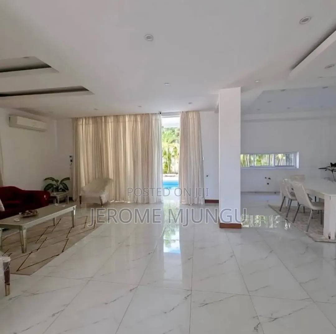 8bdrm House in Ada Estate for rent