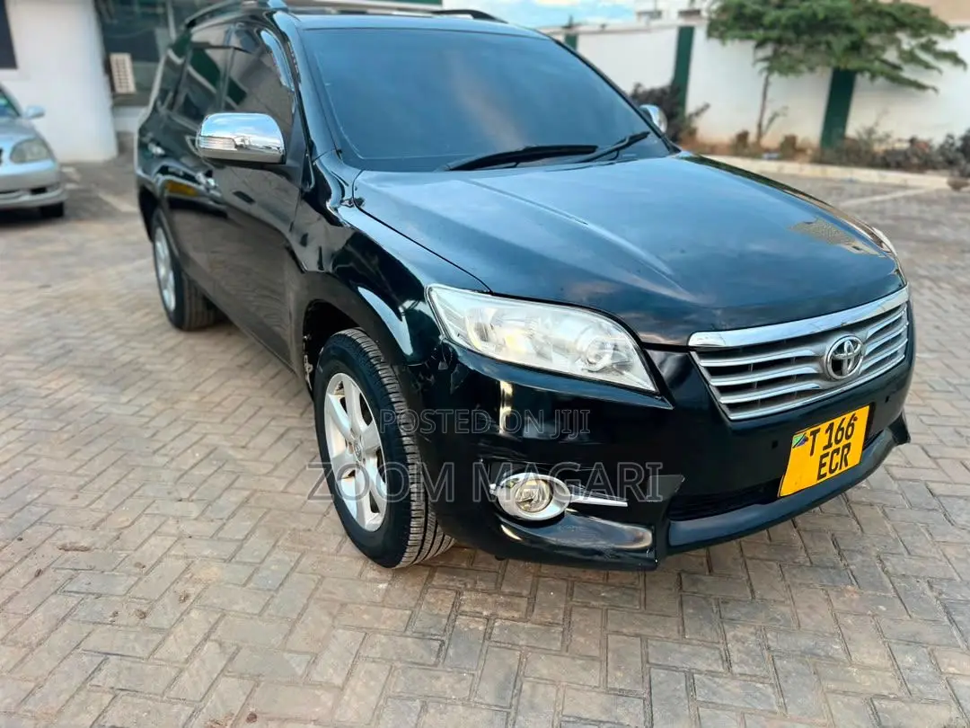 Toyota Vanguard 2010 Black
